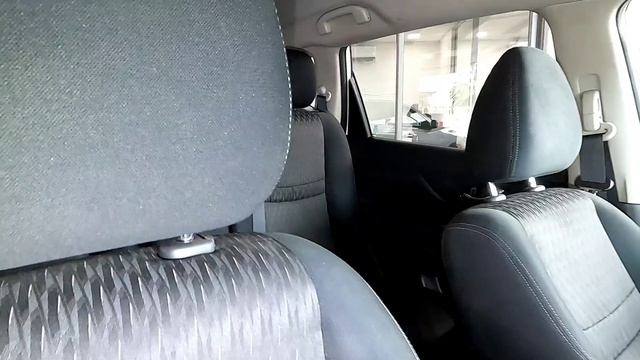 Nissan X-Trail 2.5 Acenta 4x4 CVT.