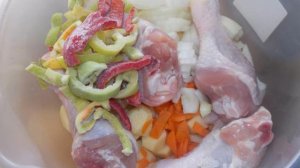 Куриные голени с овощами запеченные в рукаве