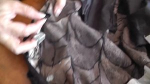 Замена крючков и петель на шубе