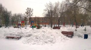 Магнитогорск, сквер Магнит засыпан снегом, улица Завенягина (15.03.2016)