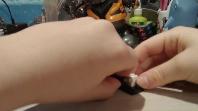 Как сделать эелекттрошокер из лего и зажигалки смотреть онлайн