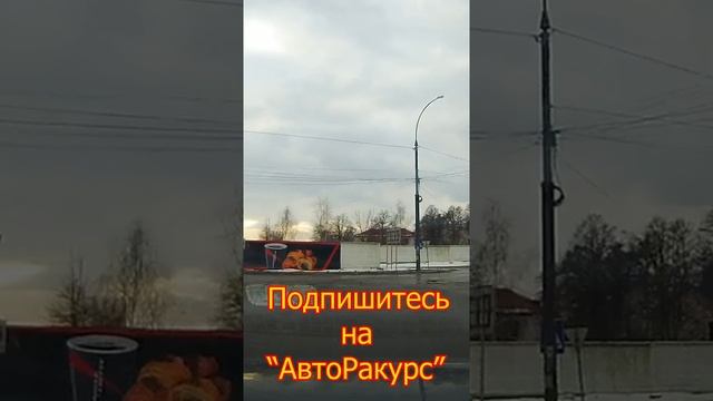 ПОЧЕМУ НЕЛЬЗЯ ВЫЖИМАТЬ СЦЕПЛЕНИЕ В ПОВОРОТЕ