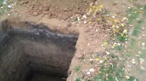 делаем сливную яму своими руками