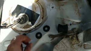 Убираем посторонние стуки с задней подвески Geely MK!
