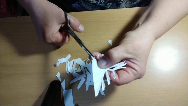 Ажурная снежинка из бумаги, своими руками смотреть онлайн