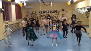 Танец на Хэллоуин. Посмотрите какие могут быть костюмы на Хэллоуин