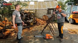 Husqvarna 592 XP® Chainsaw UNBOXING and First Cut! 592XP