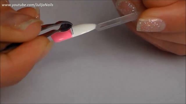 ▶ 3 идеи дизайна ногтей с помощью скотч ленты / Очень простой маникюр смотреть онлайн