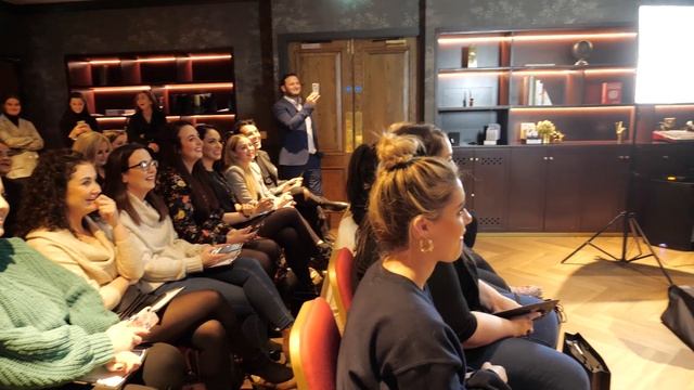 Billion Dollar Brows Event Ireland смотреть онлайн