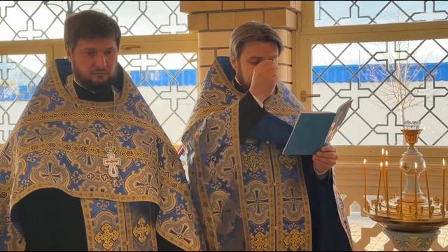 М.Агафангел совершил акафистное пение у Тихвинской иконы Божией Матери в Свято-Покровском скиту смотреть онлайн