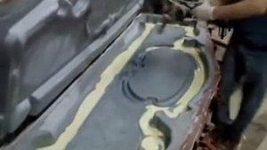 Заливка полиуретана в форму