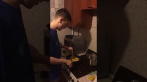 Бьют хохла