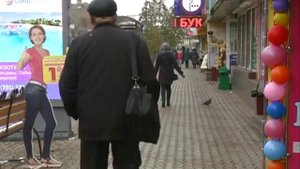 Коллекоры донимают женщину, которая не брала кредит