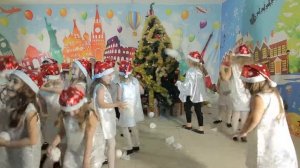 Эстрадно- театральная студия "КАПИТОШКИ", клип "Мы верим в Деда Мороза" )