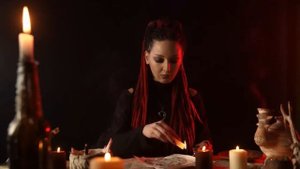 СГЛАЗ И ПОРЧА: 10 Признаков Того, Что Вас Сглазили или Наслали Порчу