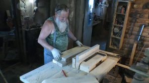 Как заработать в сельской местности. Делаю стол в своей столярной мастерской.