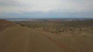 Поющий бархан с высоты птичьего полёта.
