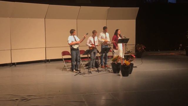 Amazing Grace on Banjo, Ukulele, and Mandolin (plus Voice) смотреть онлайн