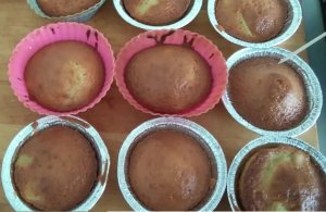 кекс с яблоками на кефире.mp4