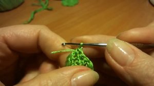 Композиция КЛУБНИКА Часть 1 A composition STRAWBERRY Crochet Рart 1