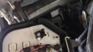 BMW 5 F10 где находится вентилятор печки