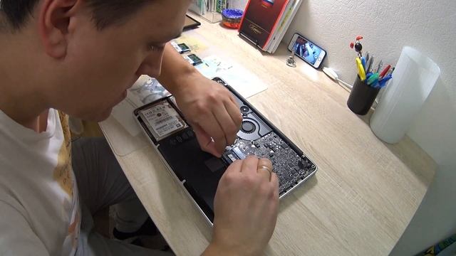Замена оперативной памяти/В Macbook Pro 13 смотреть онлайн