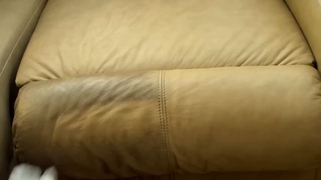 How To Easily Clean Your Leather Couch Sofa - For Pennies! смотреть онлайн