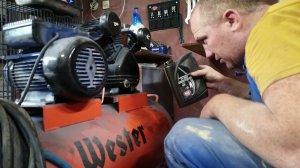 Замена масла в поршневом компрессоре