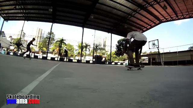 Los 3 Trucos Favoritos de Anthony Forbes - Skateboarding Panama смотреть онлайн