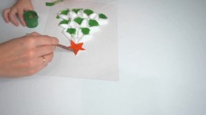 Новогодние поделки с детьми / ёлка из ватных дисков / New Year crafts with children