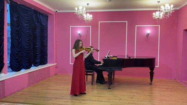 Яшечкина Анастасия, 12 лет- Ш. Берио "Концерт 9, 2 и 3 часть смотреть онлайн