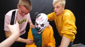 Поймали БАНДУ КЛОУНОВ ! *Стали Полицейскими на 24 Часа*