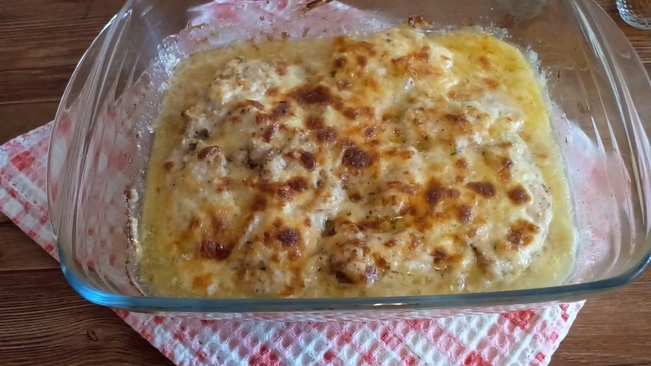 Куриное филе с сыром в духовке. Как приготовить куриную грудку в духовке вкусный рецепт