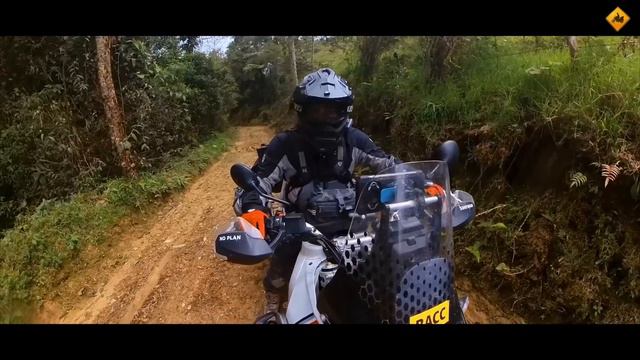 LA MOTO no PARA y TERMINO en el SUELO (S22/E04) VUELTA AL MUNDO en MOTO con CHARLY SINEWAN смотреть онлайн