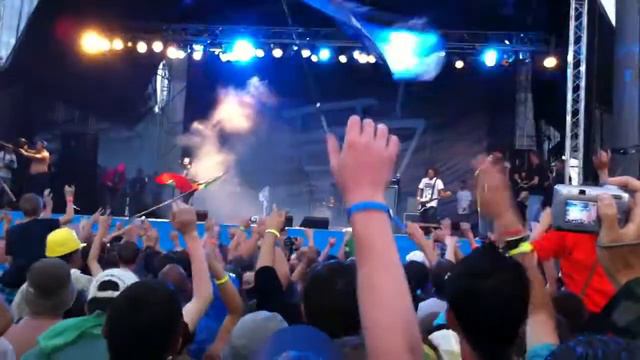 Noize MC и Вася Обломов - Еду в магадан (НАШЕСТВИЕ 2011) смотреть онлайн