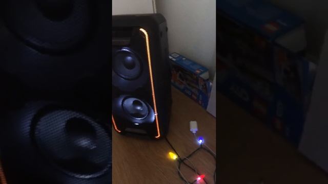 Sony gtk-xb5. Bass test. Take your headphones and listen to the strongest bass. смотреть онлайн