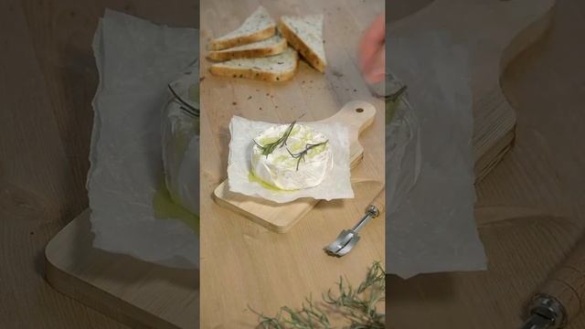 Baked Camembert                                                             Запеченный камамбер