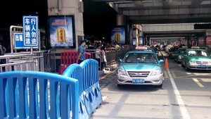 Такси в Китае. Ж/д вокзал в Гуанчжоу. China taxi.