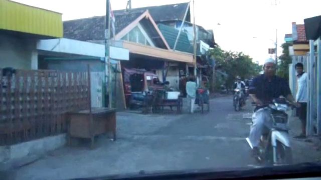 Surabaya, Indonesia 1 смотреть онлайн