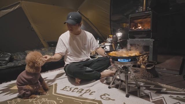 캠핑 브이로그 . 한겨울 반팔 입고 즐긴 가장 뜨거웠던 동계캠핑 . 강아지와 편안한 휴식 . 화목난로 ASMR