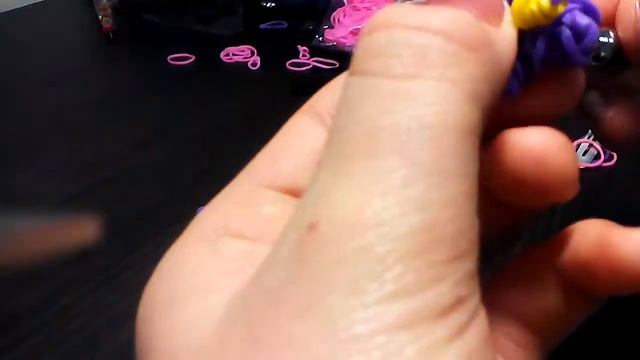 Колечко квіточка без станка з Rainbow Loom смотреть онлайн