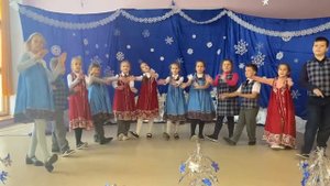 Ансамбль русской песни «Задоринка»    « На пенёчке мы сидели»