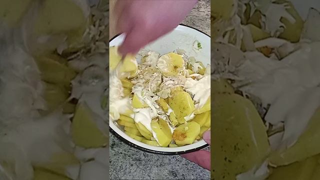 Картофель с луком и майонезом в духовке. Рецепт вкусного ужина.