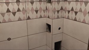 Почему плитка в разбег?