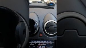 Nissan Qashqi  установка держателя телефона с беспроводной зарядкой в воздуховод