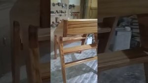 Стул из массива дуба в скандинавском стиле