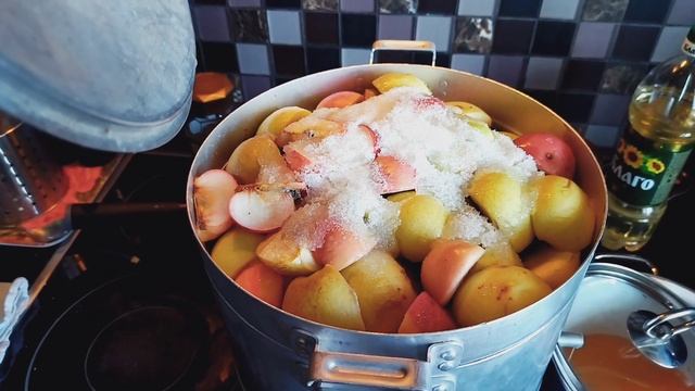 СОК ИЗ ЯБЛОК В СОКОВАРКЕ. Супер способ изготовления вкусного сока. смотреть онлайн