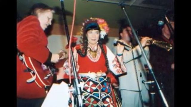 Болгарский фольклор Певица из Пазарджик в юго-западной Болгарии смотреть онлайн