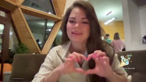 Julia Milows is Singing popular songs in stream on Trovo and Twitch