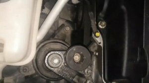 Стук поршня. Звук в двигателе G4KD. При нажатии на педаль газа машина издаёт звук "трещетка"!